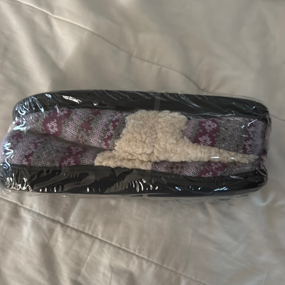 Cozy Knit Scarf with Purple and Gray Pattern. BNWT Size 8-9